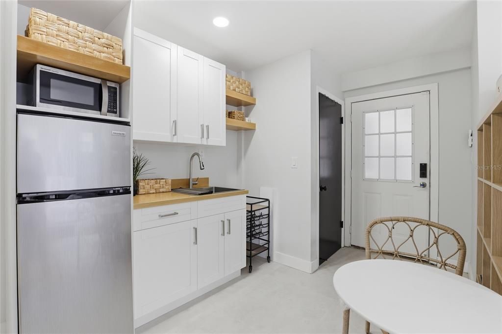 For Sale: $649,900 (4 beds, 4 baths, 2407 Square Feet)