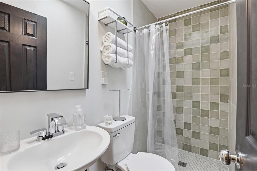 For Sale: $649,900 (4 beds, 4 baths, 2407 Square Feet)