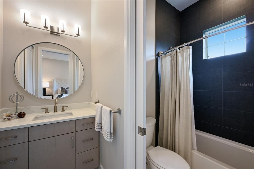 For Sale: $2,985,000 (5 beds, 5 baths, 3734 Square Feet)
