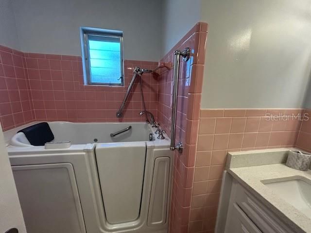 В аренду: $4,500 (3 спален, 2 ванн, 2125 Квадратных фут)