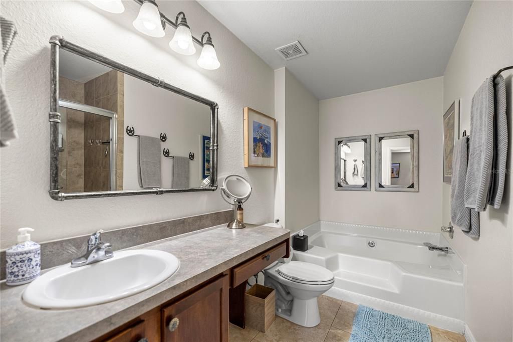 For Sale: $1,150,000 (3 beds, 2 baths, 1564 Square Feet)