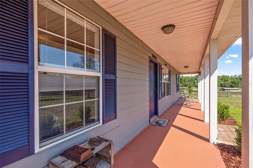 For Sale: $1,150,000 (3 beds, 2 baths, 1564 Square Feet)