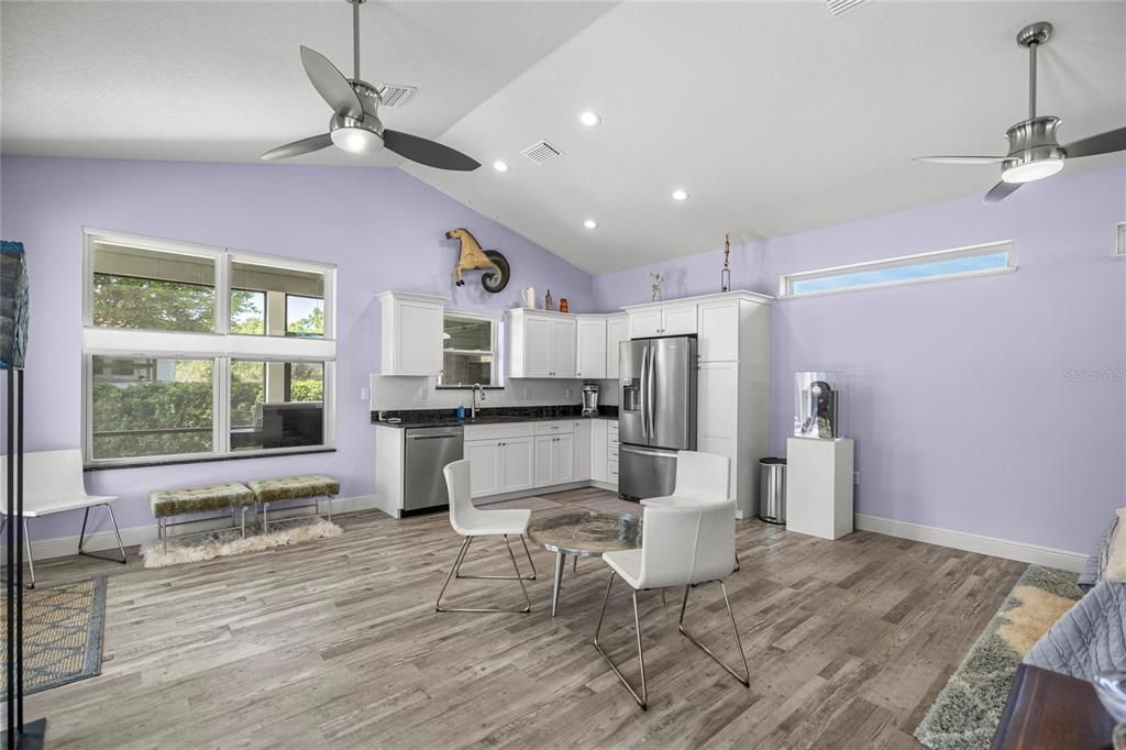 For Sale: $1,150,000 (3 beds, 2 baths, 1564 Square Feet)