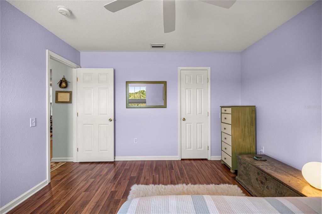 For Sale: $1,150,000 (3 beds, 2 baths, 1564 Square Feet)