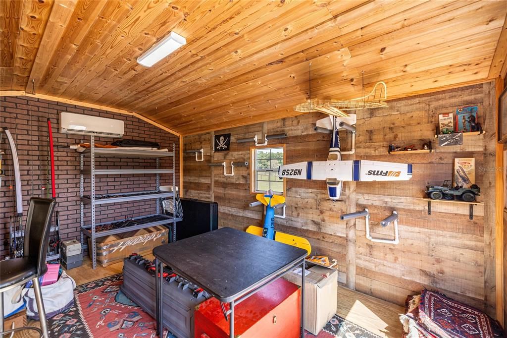 For Sale: $1,150,000 (3 beds, 2 baths, 1564 Square Feet)