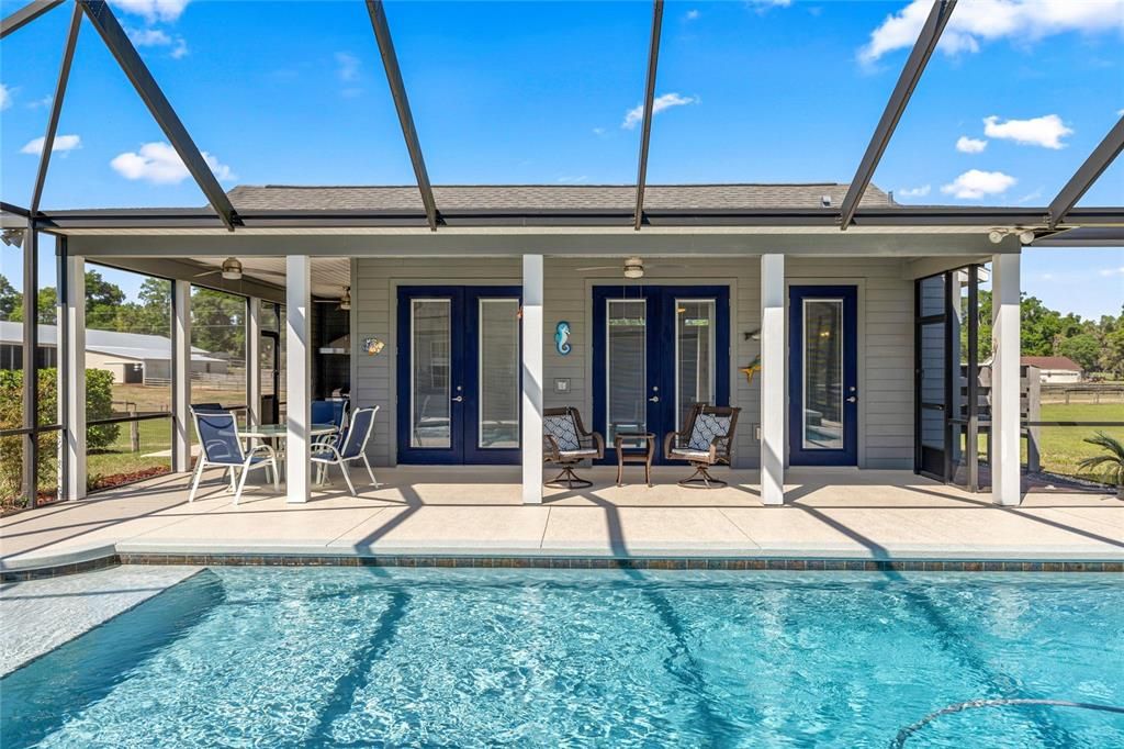 For Sale: $1,150,000 (3 beds, 2 baths, 1564 Square Feet)