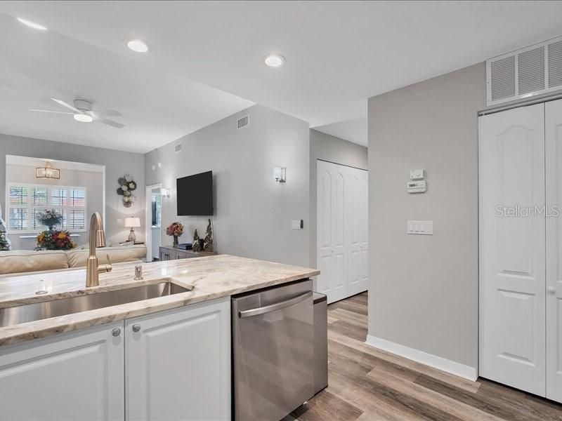 For Rent: $4,200 (2 beds, 2 baths, 1215 Square Feet)