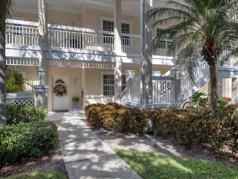 For Rent: $4,200 (2 beds, 2 baths, 1215 Square Feet)