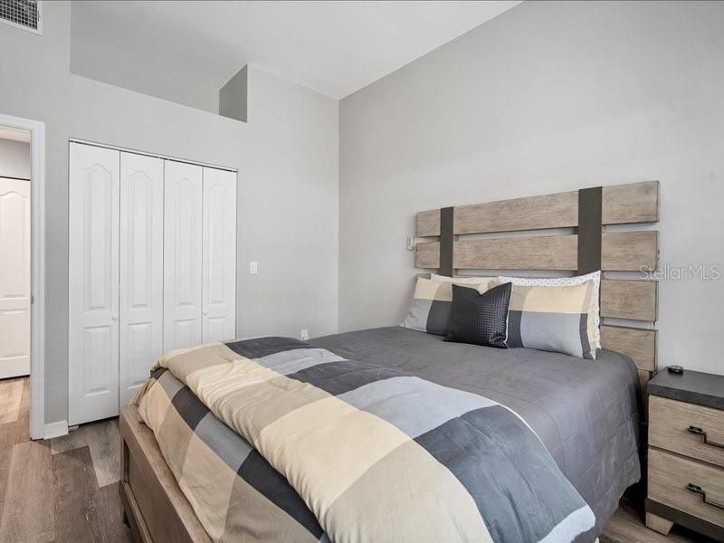 For Rent: $4,200 (2 beds, 2 baths, 1215 Square Feet)