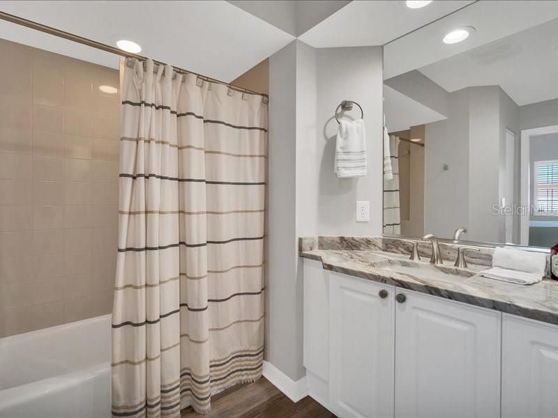 For Rent: $4,200 (2 beds, 2 baths, 1215 Square Feet)