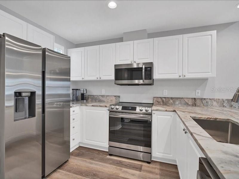 For Rent: $4,200 (2 beds, 2 baths, 1215 Square Feet)