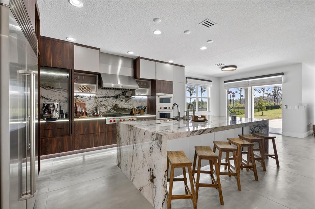 En Venta: $1,084,999 (5 camas, 4 baños, 3617 Pies cuadrados)