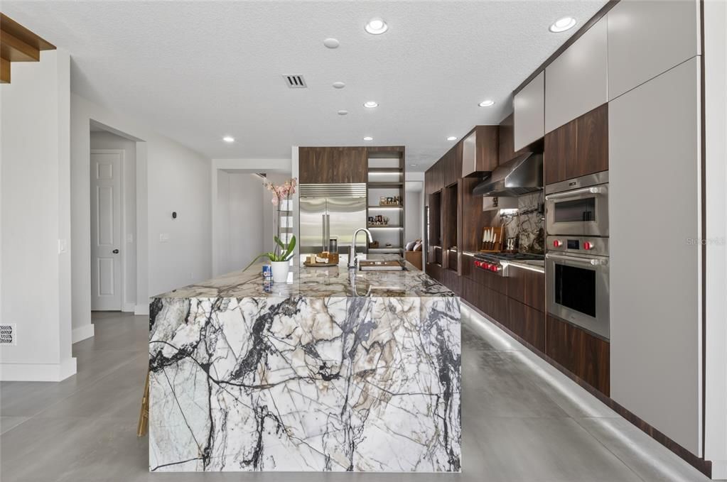 En Venta: $1,084,999 (5 camas, 4 baños, 3617 Pies cuadrados)