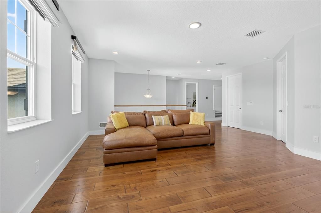 En Venta: $1,084,999 (5 camas, 4 baños, 3617 Pies cuadrados)