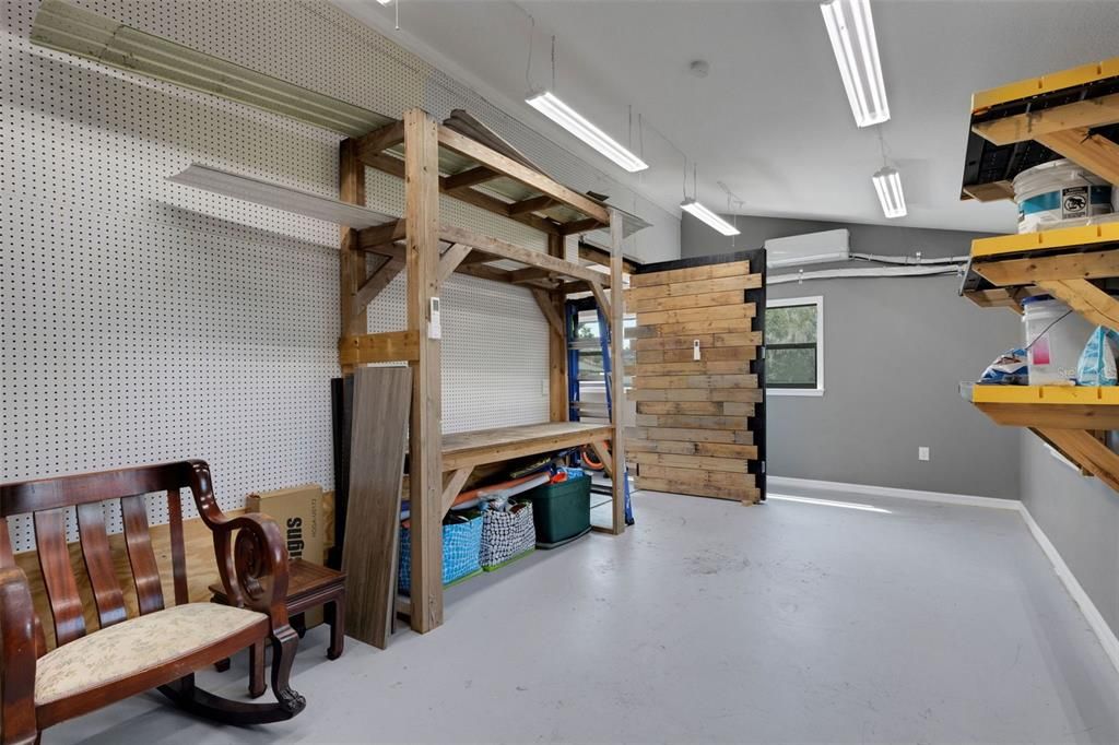 Activo con contrato: $579,900 (4 camas, 3 baños, 2725 Pies cuadrados)