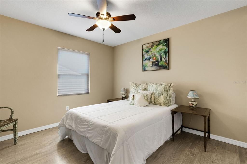 Activo con contrato: $579,900 (4 camas, 3 baños, 2725 Pies cuadrados)