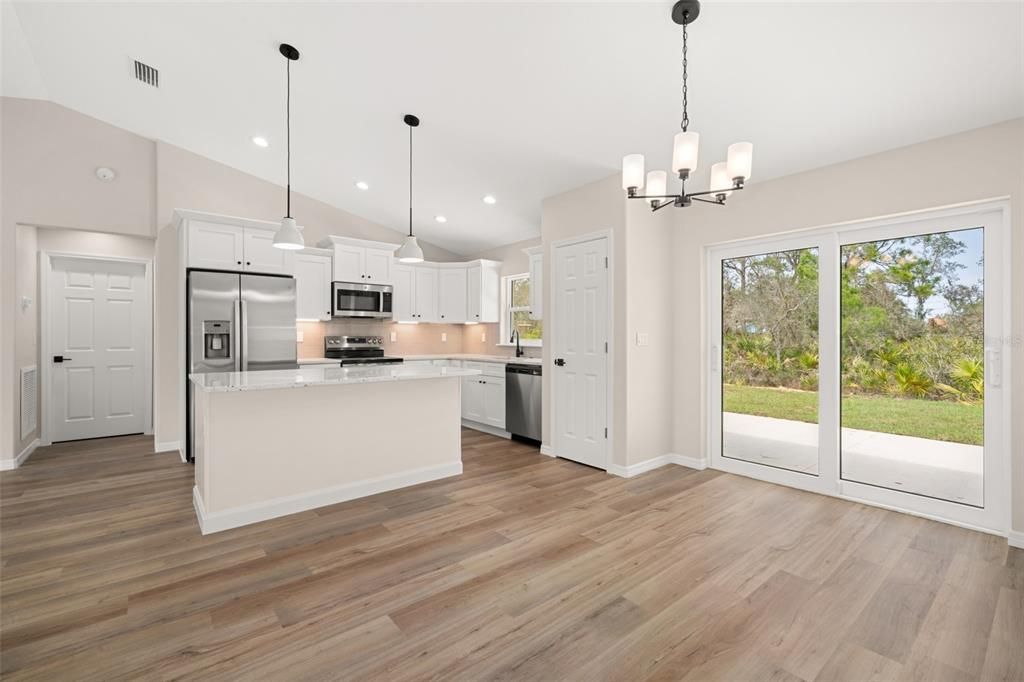 Active With Contract: $324,900 (3 beds, 2 baths, 1445 Square Feet)