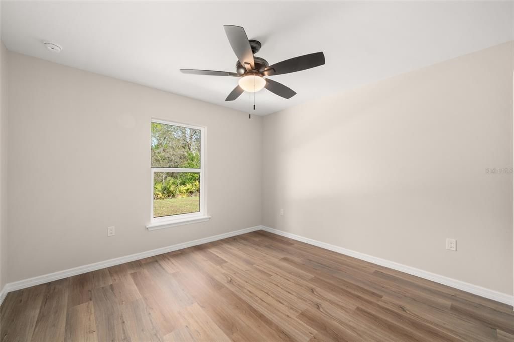 Active With Contract: $324,900 (3 beds, 2 baths, 1445 Square Feet)