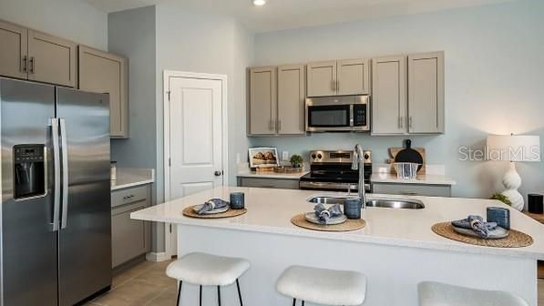 Active With Contract: $271,589 (3 beds, 2 baths, 1455 Square Feet)