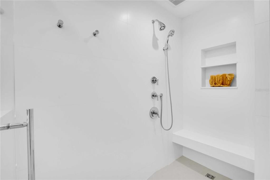 For Sale: $3,000,000 (3 beds, 3 baths, 2250 Square Feet)