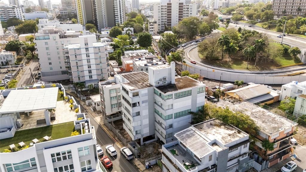 На продажу: $345,000 (2 спален, 1 ванн, 959 Квадратных фут)