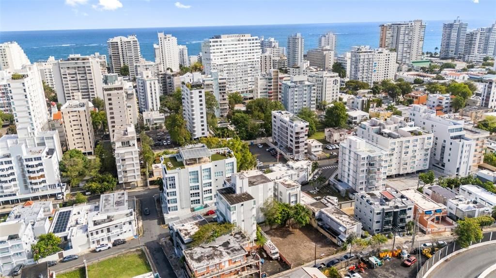 На продажу: $345,000 (2 спален, 1 ванн, 959 Квадратных фут)