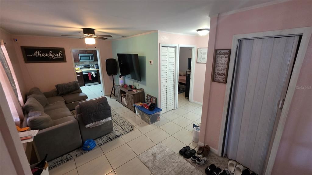 En Venta: $199,900 (2 camas, 1 baños, 971 Pies cuadrados)