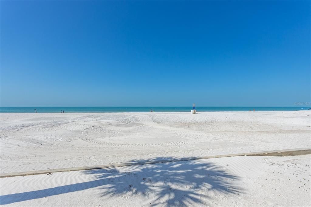 For Sale: $3,650,000 (4 beds, 3 baths, 2128 Square Feet)