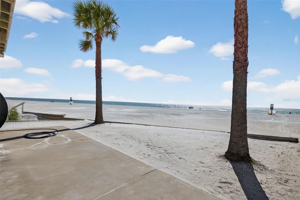 For Sale: $3,650,000 (4 beds, 3 baths, 2128 Square Feet)