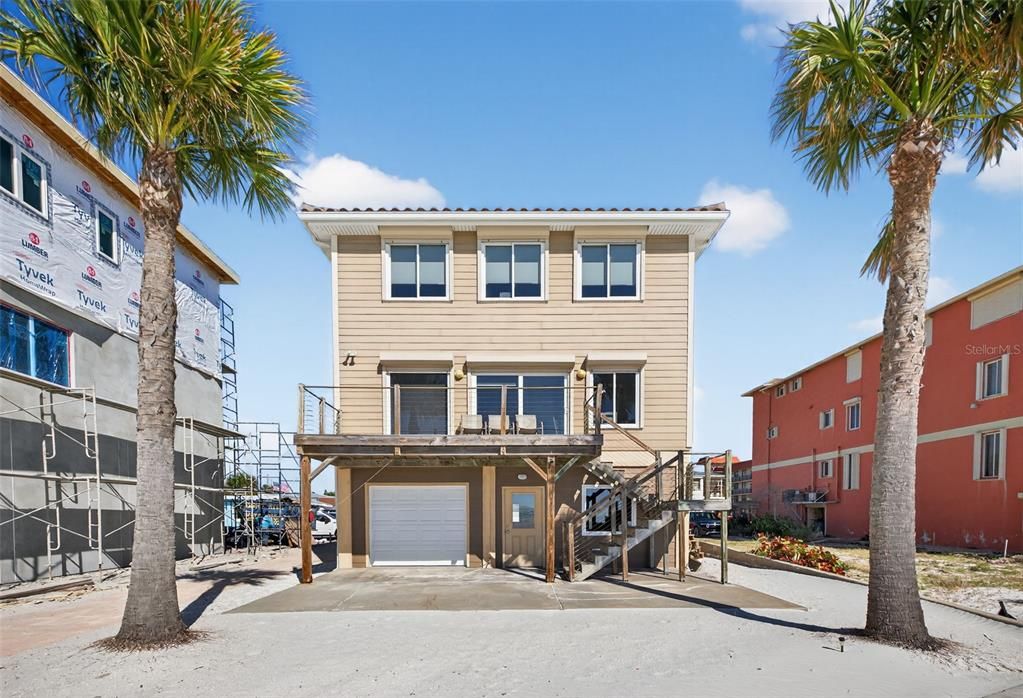 For Sale: $3,650,000 (4 beds, 3 baths, 2128 Square Feet)