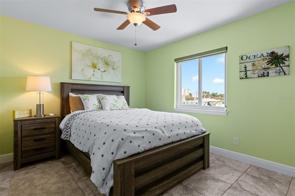 For Sale: $3,650,000 (4 beds, 3 baths, 2128 Square Feet)