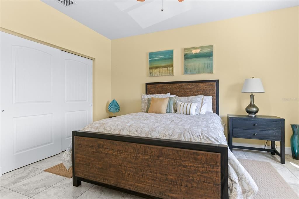 For Sale: $3,650,000 (4 beds, 3 baths, 2128 Square Feet)