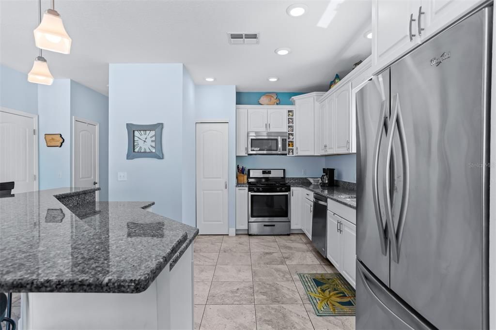 For Sale: $3,650,000 (4 beds, 3 baths, 2128 Square Feet)