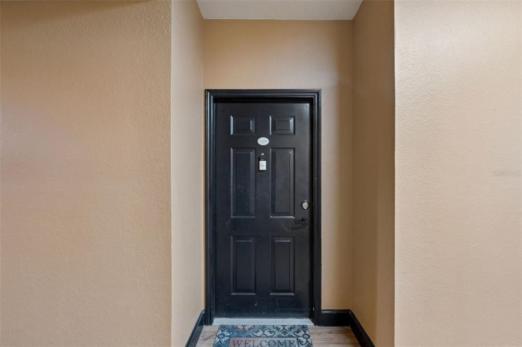 Activo con contrato: $205,000 (2 camas, 2 baños, 1053 Pies cuadrados)