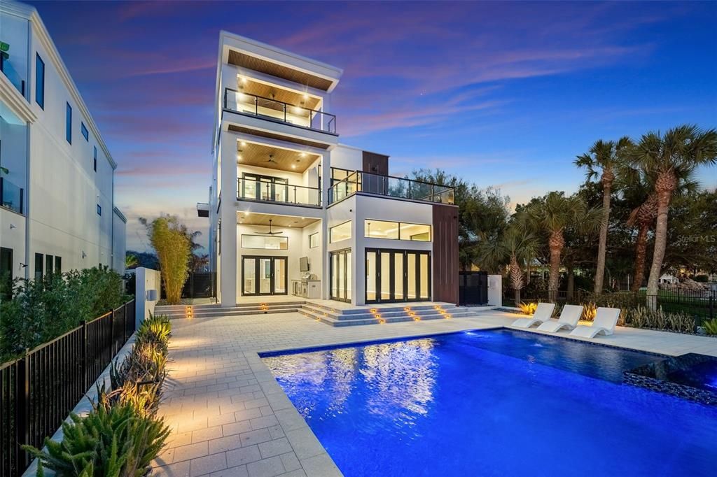 На продажу: $7,495,000 (5 спален, 5 ванн, 5500 Квадратных фут)