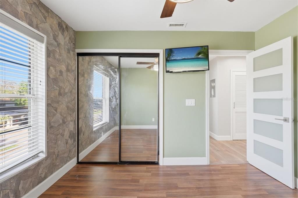 На продажу: $150,000 (2 спален, 2 ванн, 871 Квадратных фут)