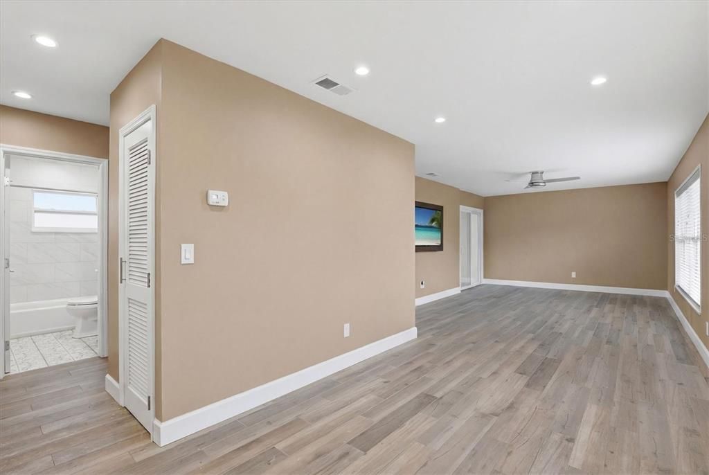 На продажу: $150,000 (2 спален, 2 ванн, 871 Квадратных фут)