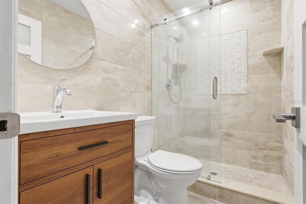 На продажу: $150,000 (2 спален, 2 ванн, 871 Квадратных фут)