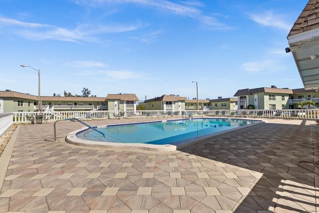 На продажу: $150,000 (2 спален, 2 ванн, 871 Квадратных фут)