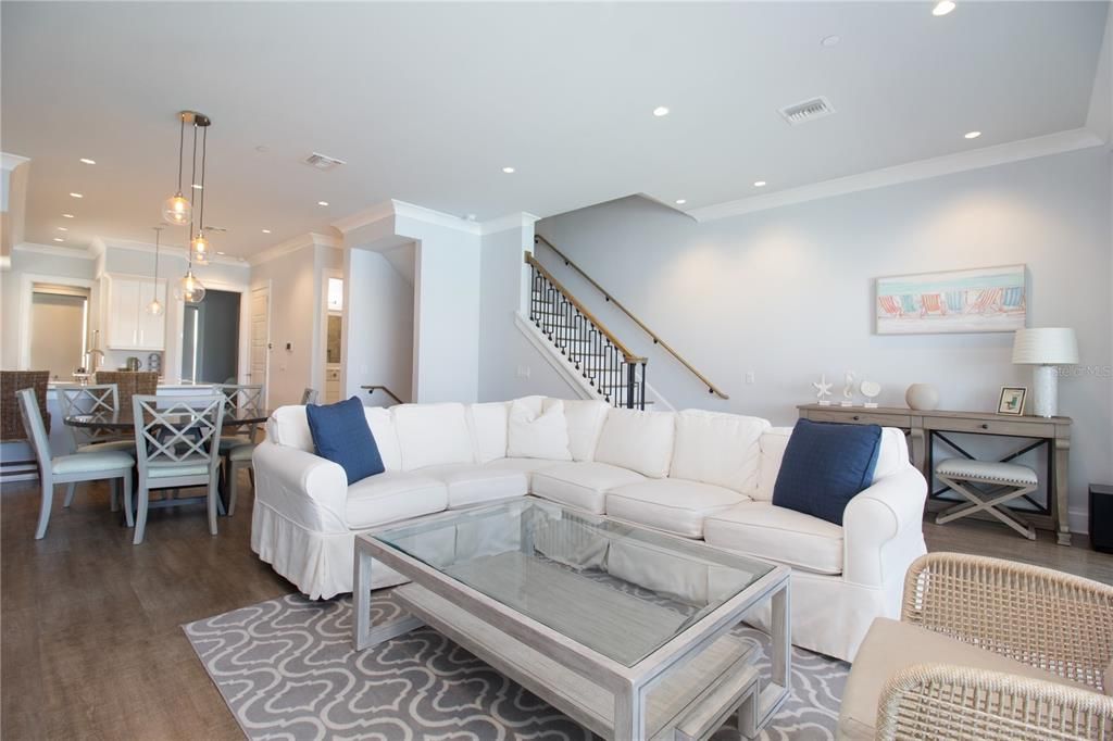 En Venta: $1,899,900 (4 camas, 3 baños, 2794 Pies cuadrados)