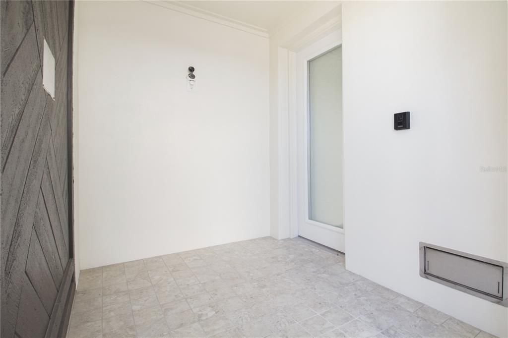En Venta: $1,899,900 (4 camas, 3 baños, 2794 Pies cuadrados)