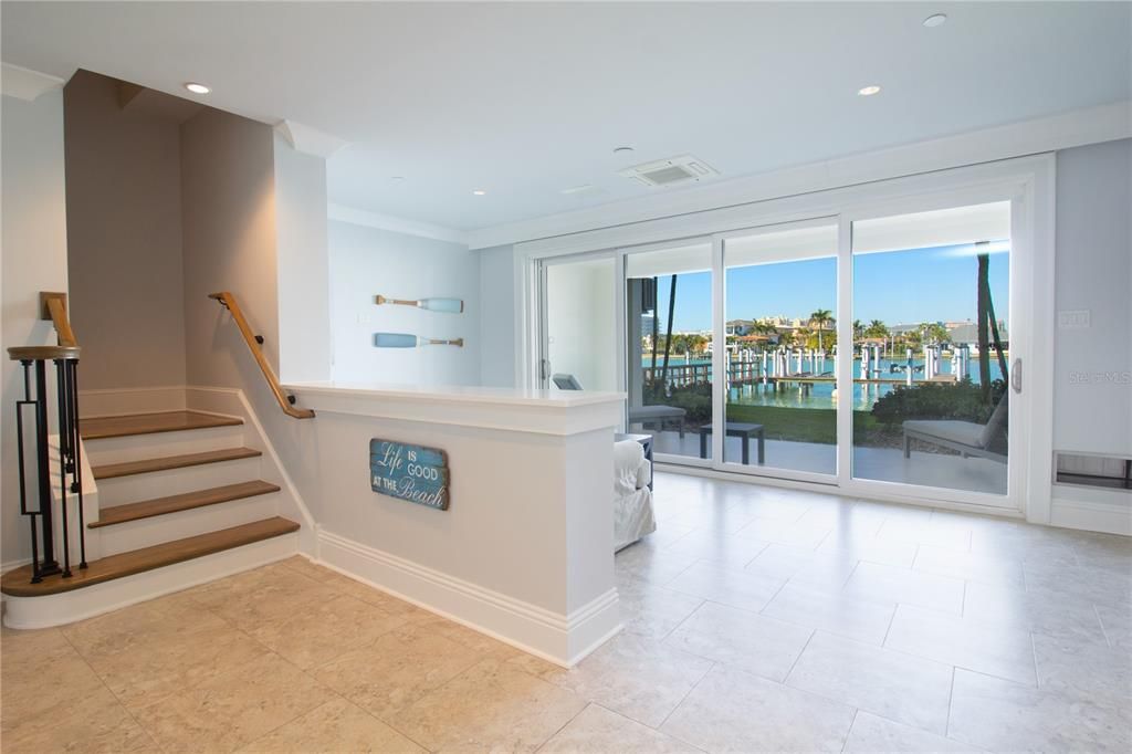 En Venta: $1,899,900 (4 camas, 3 baños, 2794 Pies cuadrados)