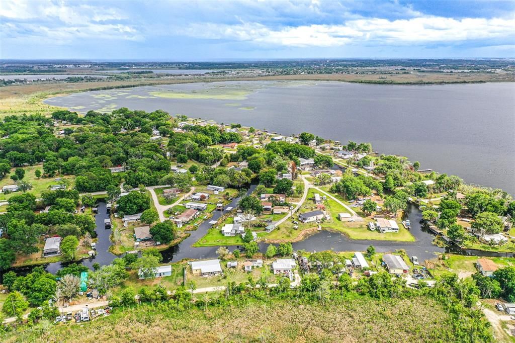 На продажу: $85,000 (0.32 acres)