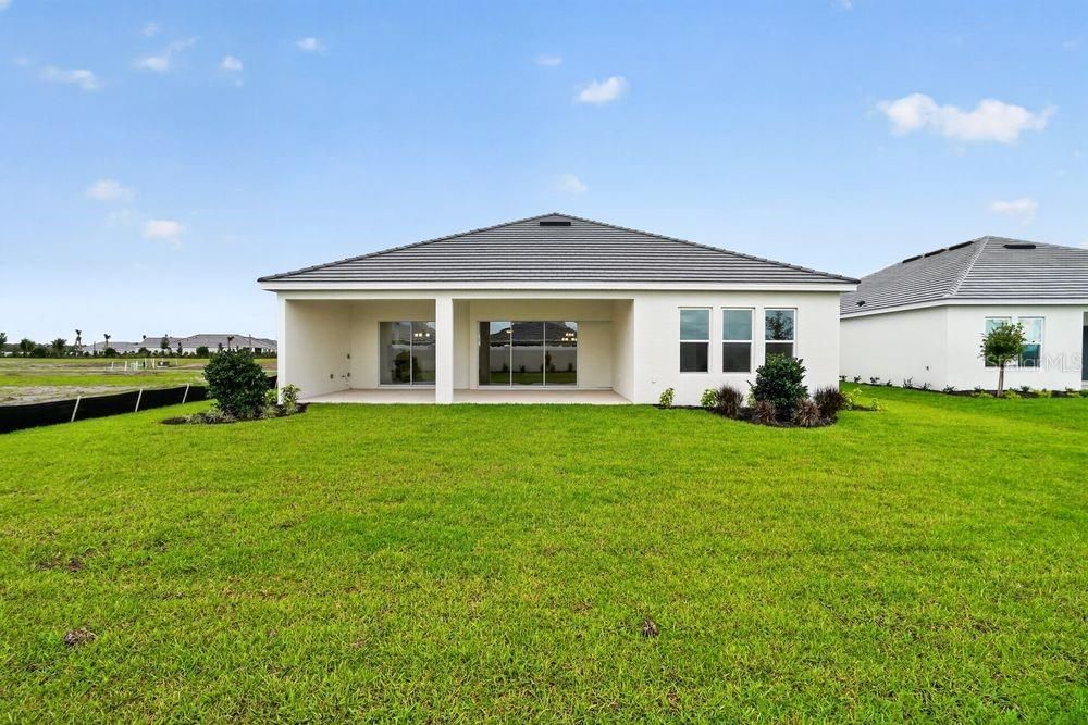 En Venta: $698,999 (3 camas, 3 baños, 2833 Pies cuadrados)