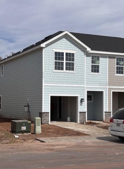 Recently Sold: $335,055 (3 beds, 2 baths, 1674 Square Feet)