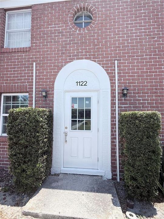 Active With Contract: $124,900 (2 beds, 2 baths, 940 Square Feet)