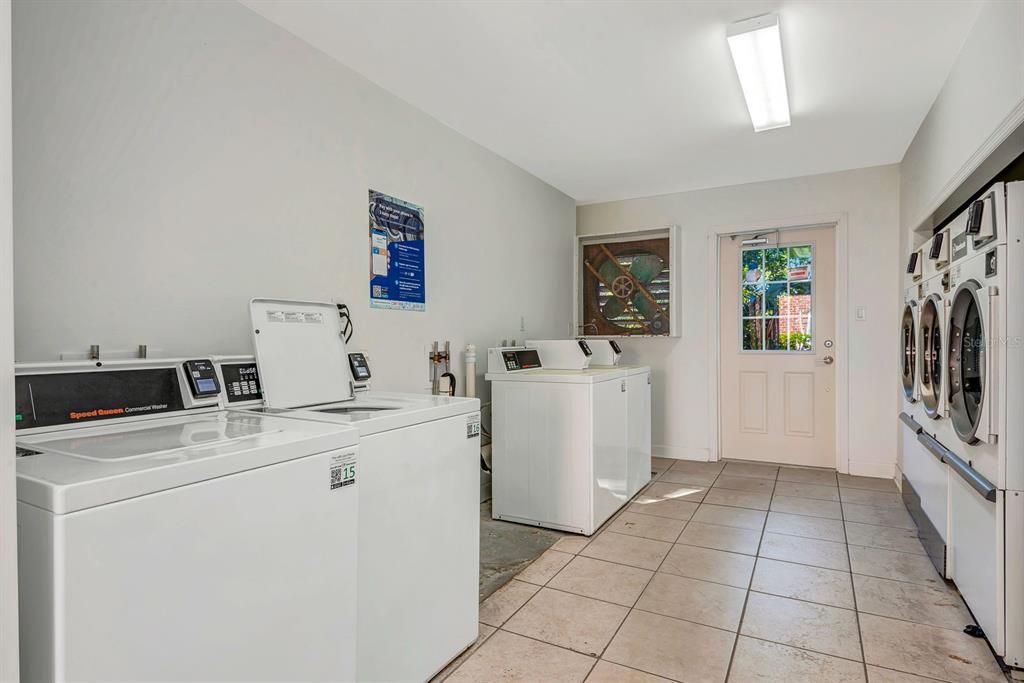 Active With Contract: $124,900 (2 beds, 2 baths, 940 Square Feet)