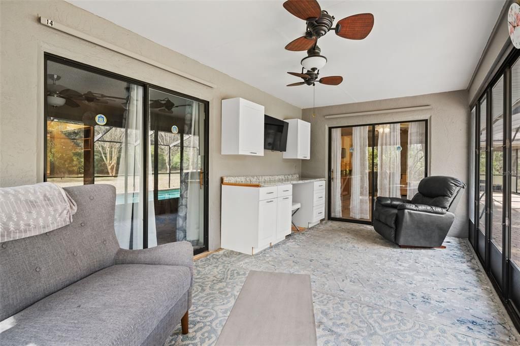 Active With Contract: $430,000 (3 beds, 3 baths, 2204 Square Feet)