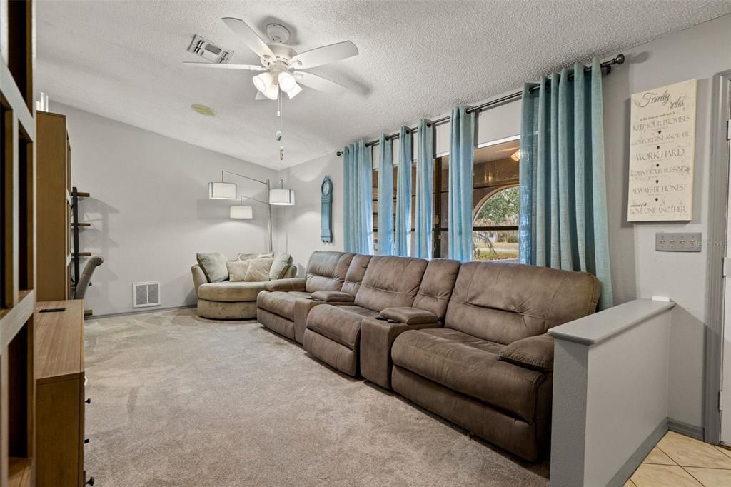 Active With Contract: $430,000 (3 beds, 3 baths, 2204 Square Feet)
