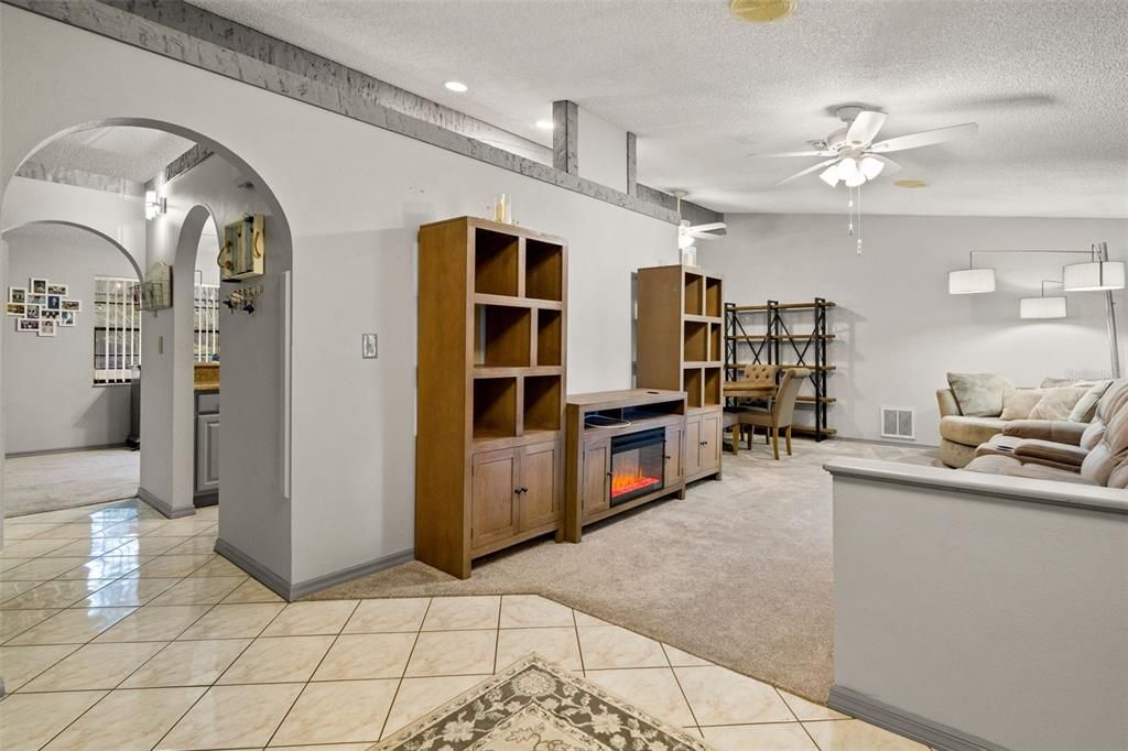 Active With Contract: $430,000 (3 beds, 3 baths, 2204 Square Feet)